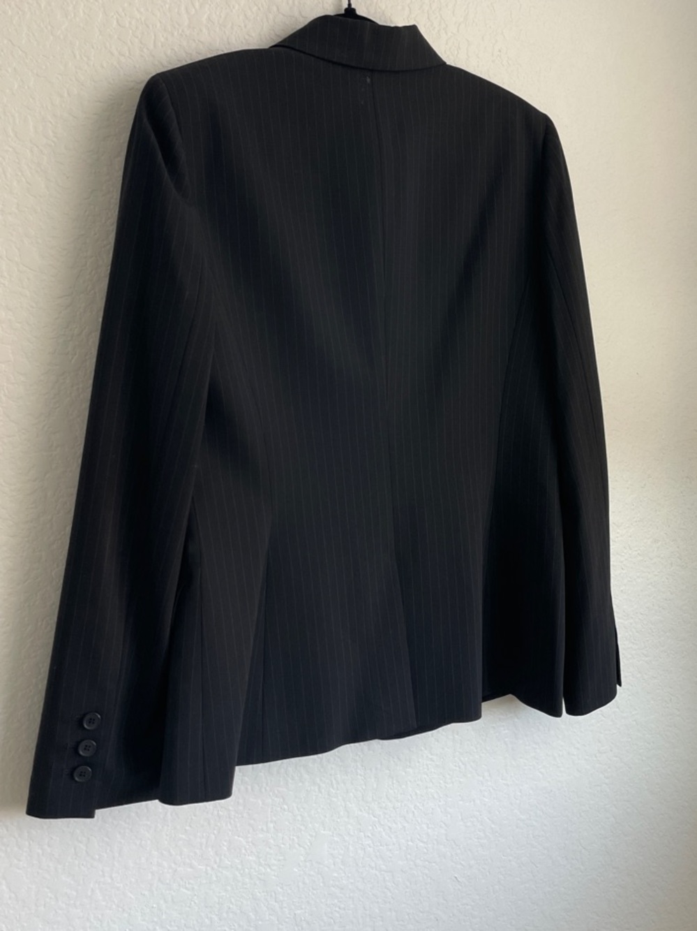 LORD & TAYLOR •Vintage New Wool Blend Black Pinstripe Blazer for Women • Size 12 - Picture 9 of 11